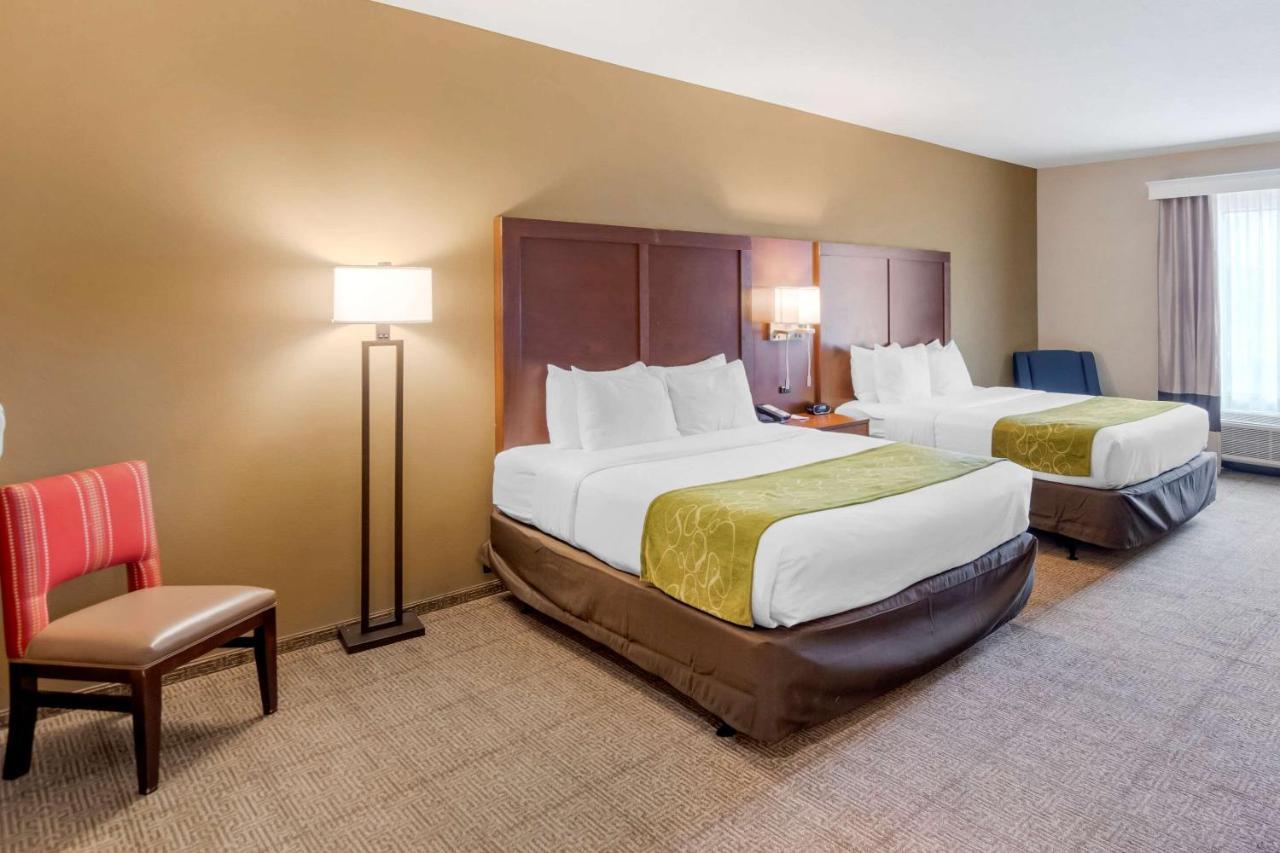 Queen Suite Two Queen Beds Non-Smoking