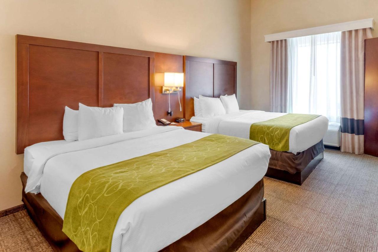 Queen Suite Two Queen Beds Non-Smoking