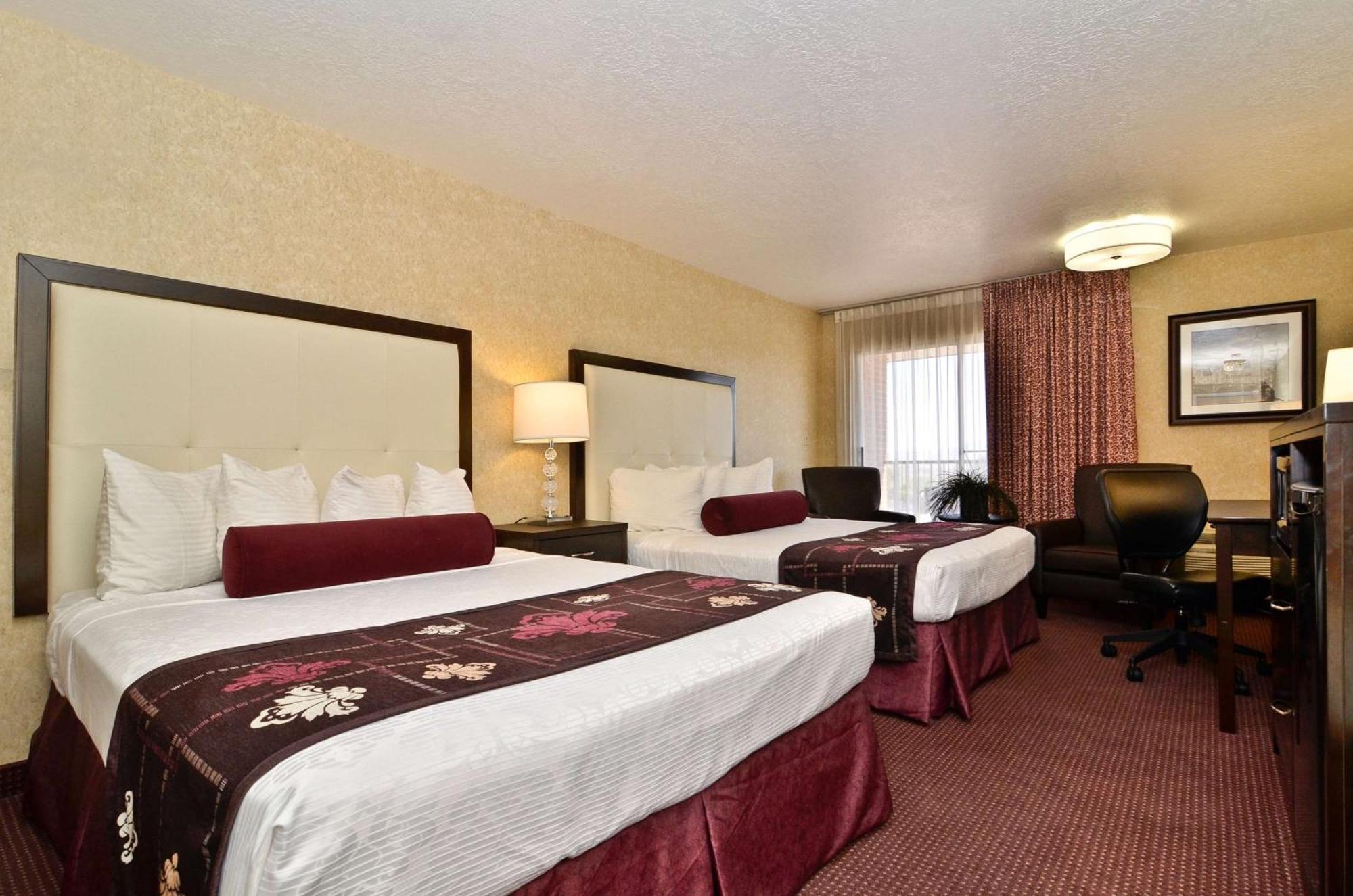 Queen Room Two Queen Beds Balcony Non-Smoking