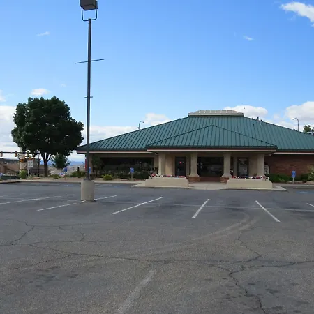 America'S Best Inn & Suites Saint George-3